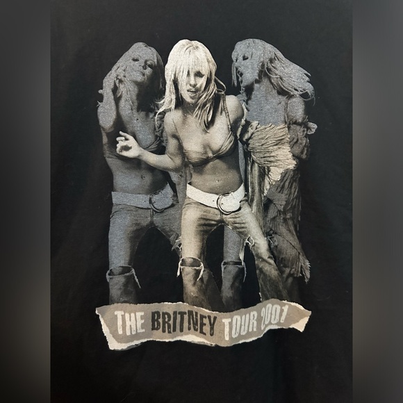 2001 BRITNEY SPEARS TOUR MERCH TEE - Picture 2 of 6
